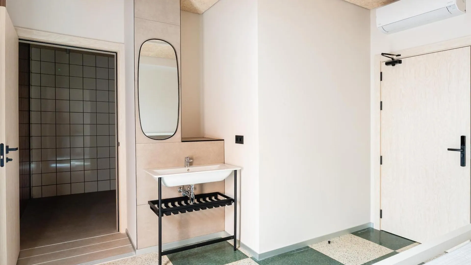 Hostel Lamia Bbk Women Hostel-Solo Mujeres Bilbao